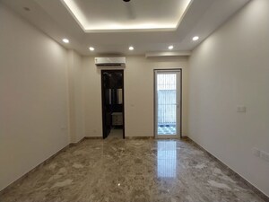 Room in 3 BHK Builder Floor at Greater Kailash I – for Rent