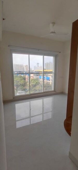 Room in 1 BHK Apartment at Sheth Irene, Malad West – for Rent