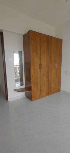 Room in 1 BHK Apartment at Sheth Irene, Malad West – for Rent