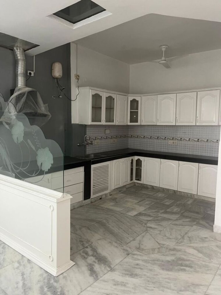 Kitchen, greater kailash i 3 Bedroom 1800 Sq.Ft. Builder Floor In Greater Kailash I Delhi 10773613