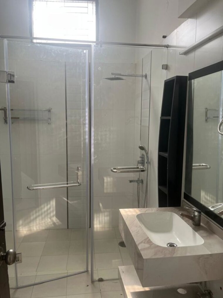 Attached Bathroom, greater kailash i 3 Bedroom 1800 Sq.Ft. Builder Floor In Greater Kailash I Delhi 10773613