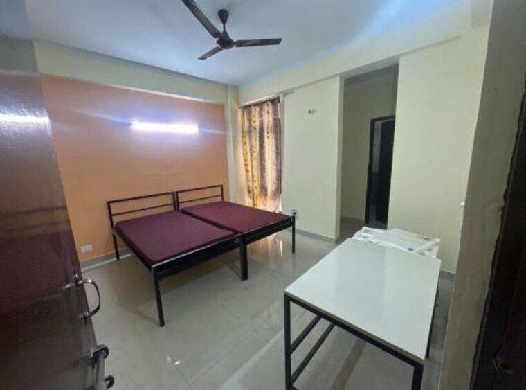 Room, hig-apartments 2 Bedroom 1200 Sq.Ft. Apartment In Omicron I Greater Noida Greater Noida 10773647