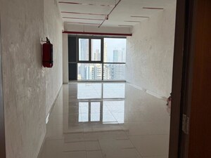 Room in  Office Space at Kalpataru Summit, Mulund West – for Rent
