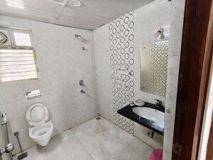 Bathroom in 2.5 BHK Apartment at Honer Vivantis, Gopanpally – for Rent