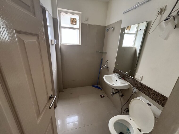 Bathroom, emaar-the-palm-drive-palm-studios  1200 Sq.Ft. Apartment In Sector 66 Gurgaon 10773713