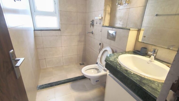 Bathroom, bptp-spacio 3.5 Bedroom 100 Sq.Yd. Apartment In Sector 37d Gurgaon 10773719