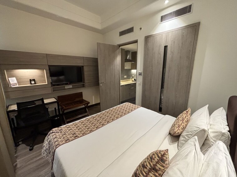 Bedroom, emaar-the-palm-drive-palm-studios 2 Bedroom 1200 Sq.Ft. Apartment In Sector 66 Gurgaon 10773725