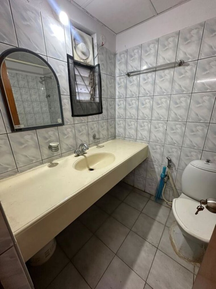 Attached Bathroom, prestige-monte-carlo 3 Bedroom 1825 Sq.Ft. Apartment In Yelahanka Bangalore 10773753
