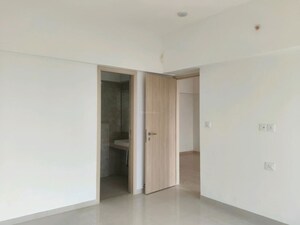 Room in 2 BHK Apartment at Piramal Vaikunth, Balkum Pada – for Rent