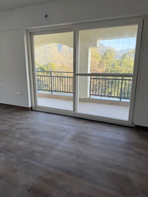 Room in 4 BHK Apartment at Sahastradhara Road – for Sale