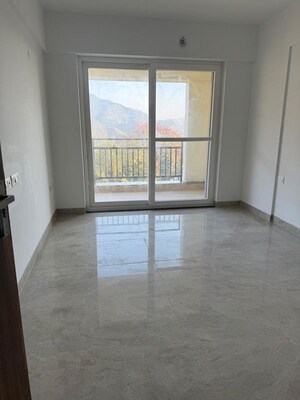 Room in 4 BHK Apartment at Sahastradhara Road – for Sale