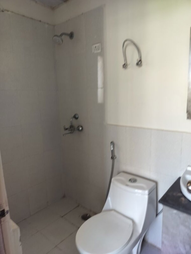 Bathroom, pyramid-urban-homes 2 Bedroom 625 Sq.Ft. Apartment In Sector 70a Gurgaon 10773825