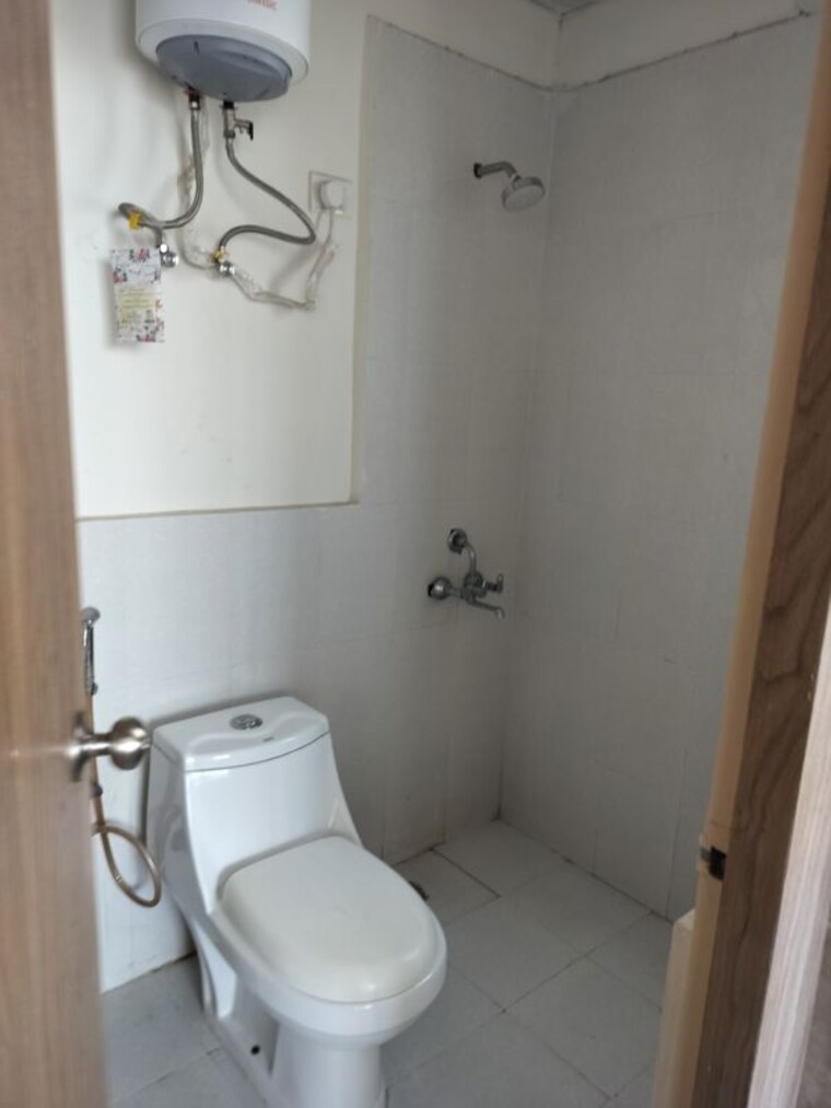Bathroom, pyramid-urban-homes 2 Bedroom 625 Sq.Ft. Apartment In Sector 70a Gurgaon 10773825