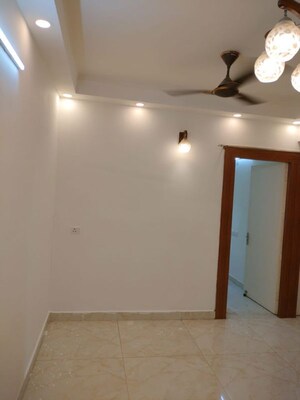Room in 3.5 BHK Apartment at Prateek Grand City, Siddharth Vihar – for Rent