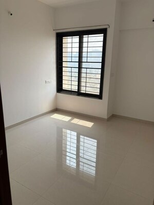 Room in 1 BHK Apartment at Kohinoor Sportsville, Hinjewadi – for Rent