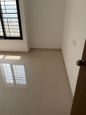 Room in 1 BHK Apartment at Kohinoor Sportsville, Hinjewadi – for Rent