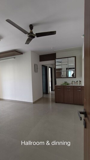 Room in 2 BHK Apartment at Atul Blue Meadows, Andheri East – for Sale