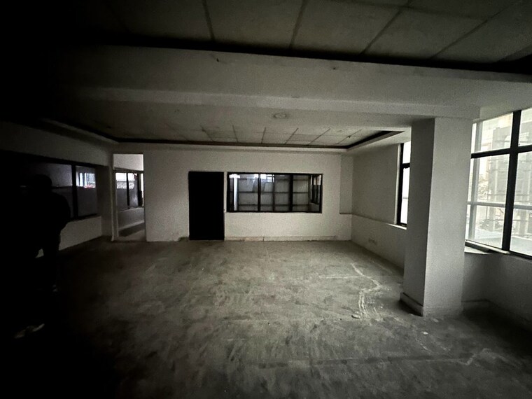  Parking, dlf industrial area Commercial Warehouse 180 Sq.Yd. In Dlf Industrial Area Faridabad 10773878