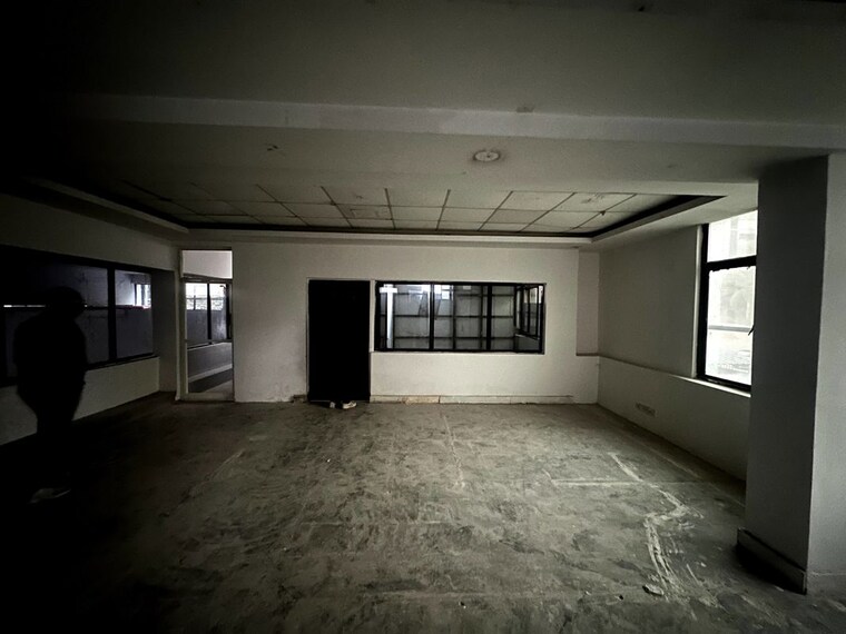  Parking, dlf industrial area Commercial Warehouse 180 Sq.Yd. In Dlf Industrial Area Faridabad 10773878