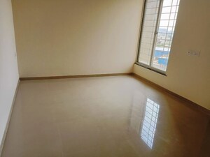 Room in 3 BHK Apartment at Mantra 29 Gold Coast, Tingre Nagar – for Rent