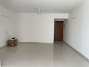 Room in 3.5 BHK Apartment at Silverglades The Melia, Sohna Sector 35 – for Rent