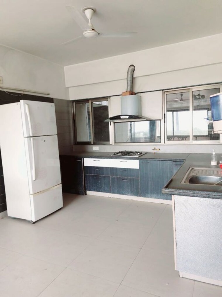Kitchen, prahlad nagar 4 Bedroom 3400 Sq.Ft. Apartment In Prahlad Nagar Ahmedabad 10773933