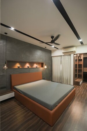 Room in 4 BHK Apartment at Prahlad Nagar – for Rent