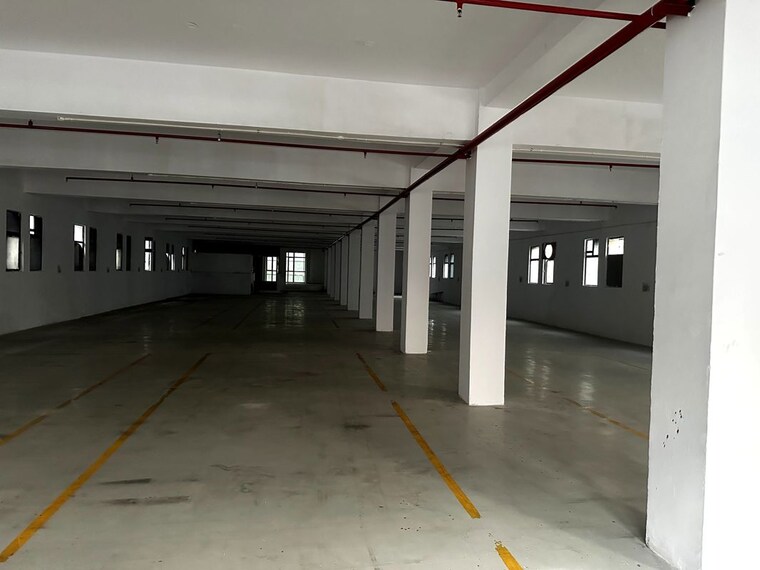  Parking, vatika-mindscape Commercial Office Space 10000 Sq.Ft. In Sector 36 Faridabad 10773935