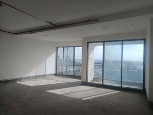 Room in 3 BHK Apartment at Pali Hill – for Sale