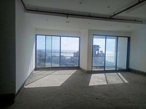 Room in 3 BHK Apartment at Pali Hill – for Sale