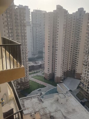 4 BHK Apartment For Rent in Sector 107
