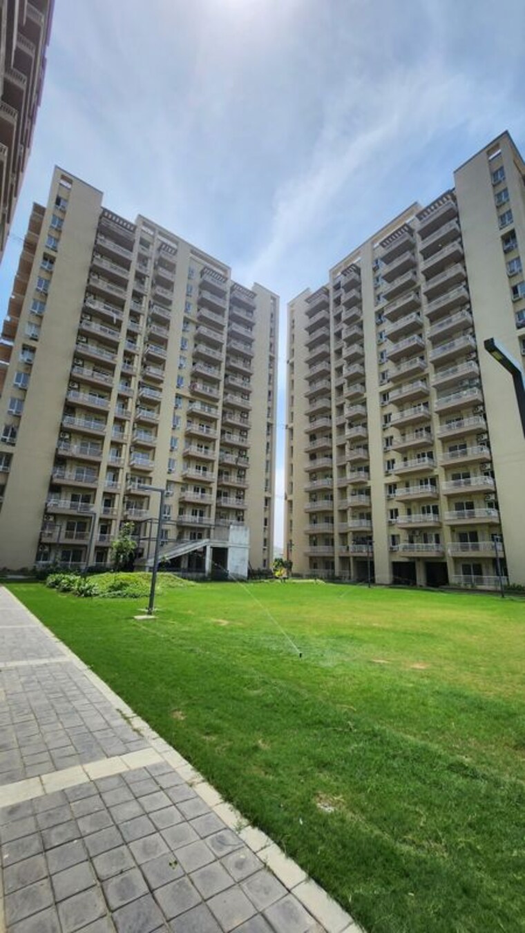 Exterior View, silverglades-the-melia 3.5 Bedroom 1845 Sq.Ft. Apartment In Sohna Sector 35 Gurgaon 10773961