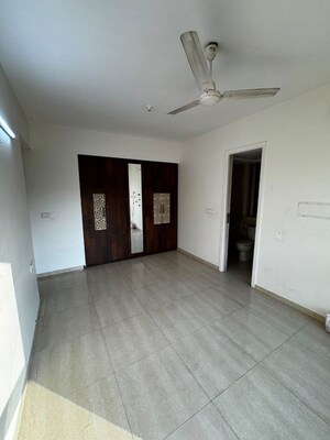 Bedroom in 2.5 BHK Apartment at Heranadani Meadows Gemini, Ghodbunder Road – for Rent