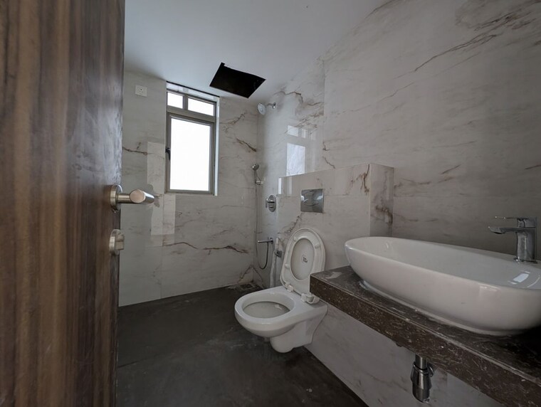 Bathroom, hubtown-seasons 3 Bedroom 1300 Sq.Ft. Apartment In Chembur Mumbai 10773985