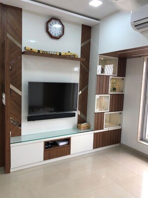 Furnished Amenities in 1 BHK Apartment at Tamir Tower 52, Nagpada – for Sale