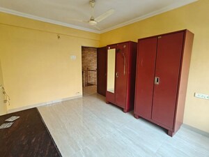 Room in 2 BHK Apartment at Hiranandani Powai Park, Powai – for Rent