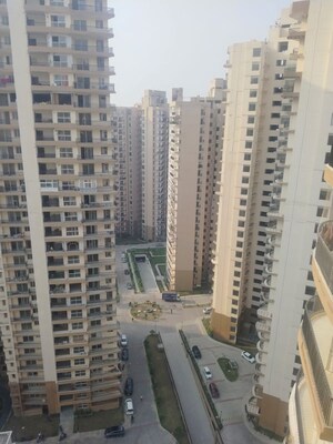 4 BHK Apartment For Rent in Sector 107