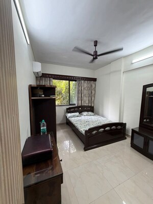 Living Room in 2 BHK Apartment at Turner Road – for Rent