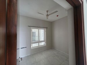 Room in 2.5 BHK Apartment at Sumadhura The Olympus, Financial District – for Rent