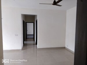 Room in 2 BHK Apartment at Skytech Matrott, Sector 76 – for Rent