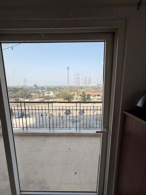 2.5 BHK Apartment For Rent in Skytech Matrott, Sector 76