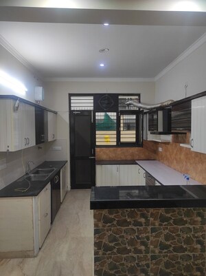 Kitchen in 3 BHK Builder Floor at Sector 46 – for Rent