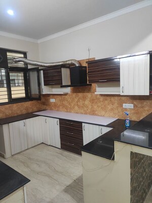 Staircase in 3 BHK Builder Floor at Sector 46 – for Rent