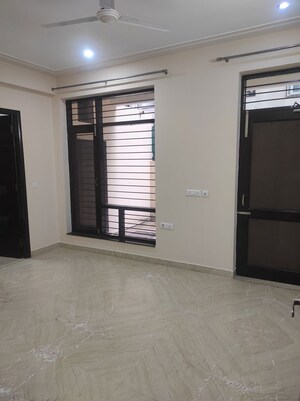 Furnished Amenities in 3 BHK Builder Floor at Sector 46 – for Rent