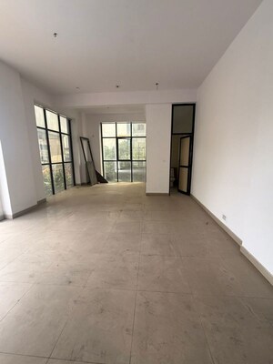 Room in  Warehouse at Dlf Industrial Area – for Rent