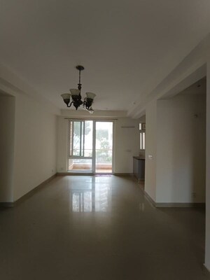 Room in 3 BHK Apartment at GPL Eden Heights, Sector 70 – for Rent