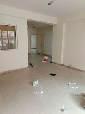 Room in 4 BHK Apartment at Emaar Emerald Floors Premier, Sector 65 – for Rent