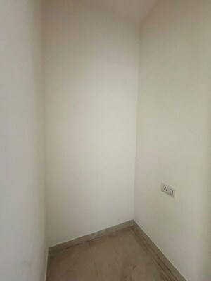 Study Room in 3 BHK Apartment at Lodha Splendora, Ghodbunder Road – for Rent