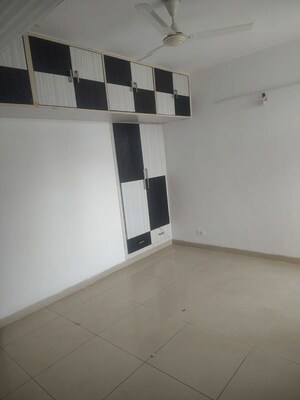 Room in 2 BHK Apartment at Stellar Mi Citihomes, Omicron Iii Greater Noida – for Sale