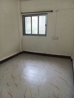 Room in 1 BHK Apartment at Veena Sagar Cooperative Housing Society, Mulund West – for Rent